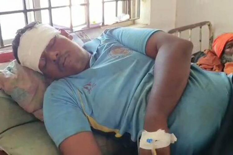 ඉන්දියාවේ නාගපට්ටන රෝහලේ ප්රතිකාර ගනිමින් සිටින පහර කෑ ධීවරයා..