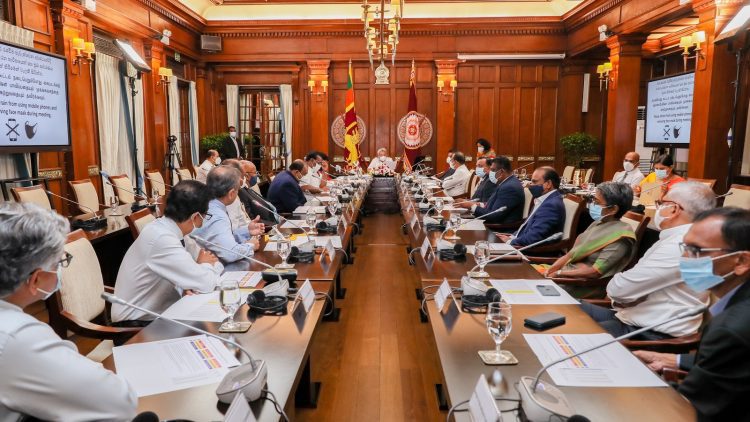 බැසිල්ගේ සහයට උපදේශක මණ්ඩලයක් දාන්න - ජනපතිට යෝජනාවක්