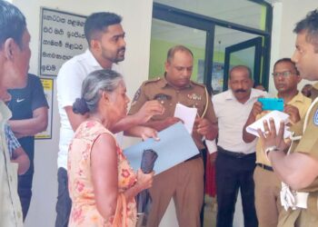 විෂය භාර අමාත්යවරයාගේ ලේඛනයට පමණක් ඉරුගු බීජ ලබා දෙන්නේ යැයි වෙහෙරගල ගොවිහු ඊයේ විරෝධතාවයේ .....