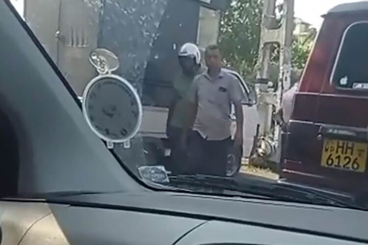 පහර දෙන්න එන සීසර් මැරයින්...