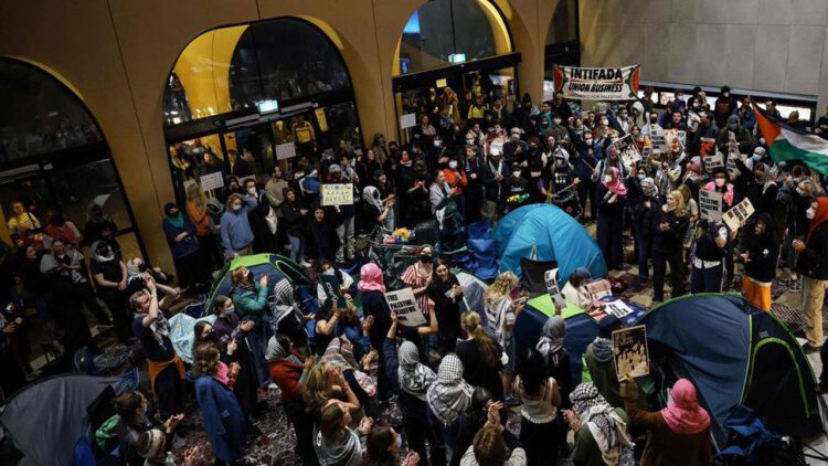 Pro-Palestine Protesters Camp Inside Melbourne University