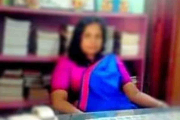 ව්‍යාජ ලෙස වෛද්‍යවරියක් ලෙසින් පෙනී සිටි කාන්තාව