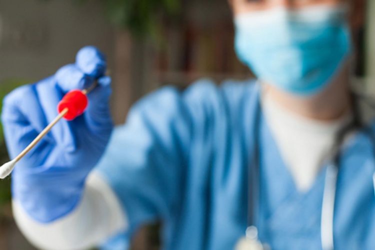 COVID-19-PCR-tests-doctor-swab-test