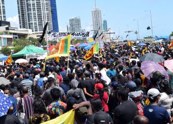 Crowds at Galle Face - Gota Go Gama