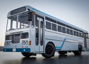 ashok leyland bus