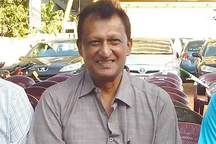 බ්‍රයන් තෝමස්...