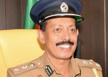 Sisila Kumara Herath - මොණරාගල ජ්‍යෙෂ්ඨ පොලිස් අධිකාරී සිසිල කුමාර හේරත් වියලි ගංජා තොගයක් සමඟ සිය නිල නිවසේදී ඊයේ සවස (08) අත්අඩංගුවට...