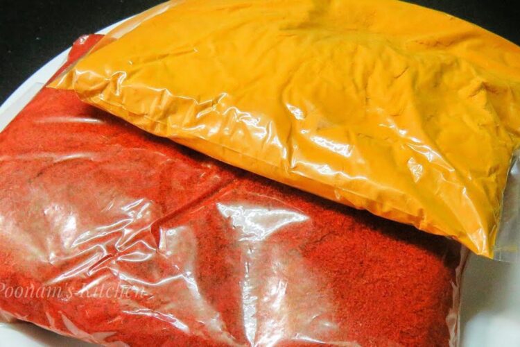Turmeric powder and chili powder