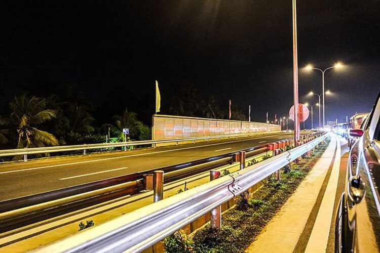 Airport-Highway