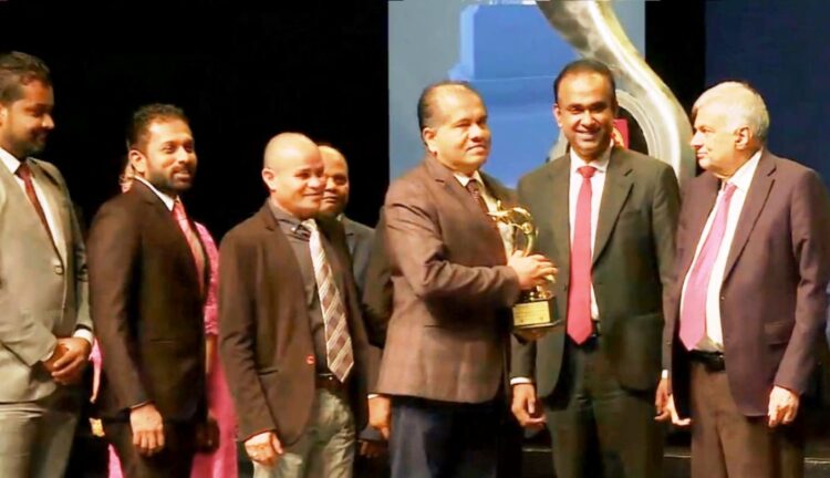 Maxim Sri Lanka Claims Gold Award at IDB Awards