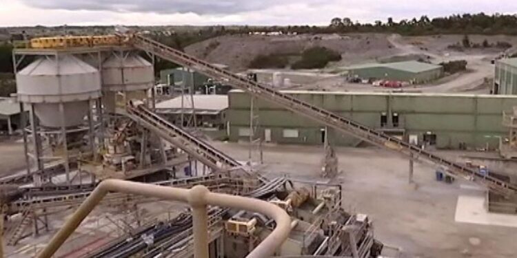 Gold Mine Collapse Claims Life in Australia