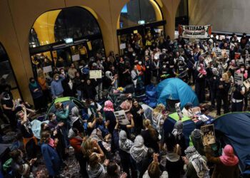 Pro-Palestine Protesters Camp Inside Melbourne University