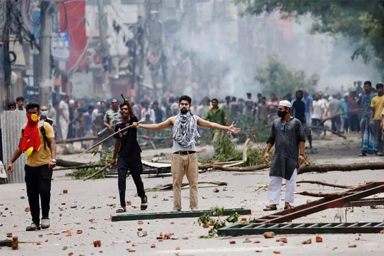 Bangladesh curfew and violence : 105 deaths