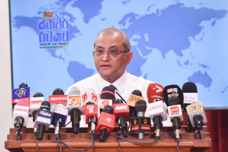 වැටුප් විෂමතා සම්බන්ධ ජනාධිපති  විශේෂඥ කමිටුවේ සභාපති  උදය ආර්. සෙනෙවිරත්න