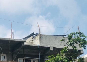හෝටලයේ සිවුවන මහලේ ඉදිවෙමින් ඇති විවාත පිහිනුම් තටාගය..