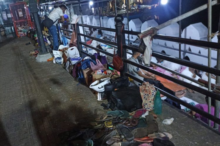 අත්හැර දමා යන්නට සිදුවූ ගමන්මළු