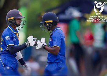 දිමන්ත මහවිතාන සහ විරාන් චමුදිත අතර  ලකුණු 328 ක වාර්තාගත ආරම්භක සම්බන්ධතාවයක්