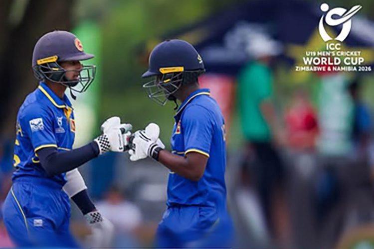 දිමන්ත මහවිතාන සහ විරාන් චමුදිත අතර  ලකුණු 328 ක වාර්තාගත ආරම්භක සම්බන්ධතාවයක්