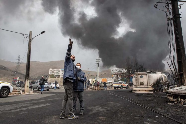 The-smoke-from-the-attack-on-an-oil-storage-complex-in-Tehran