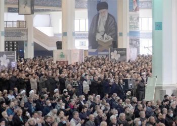 imam-khomeini-prayer-hall-iran